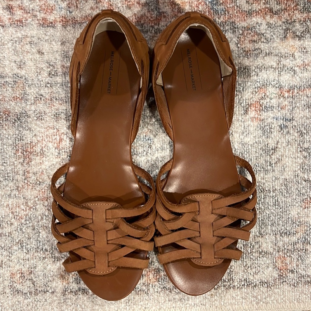 Leather woven sandals